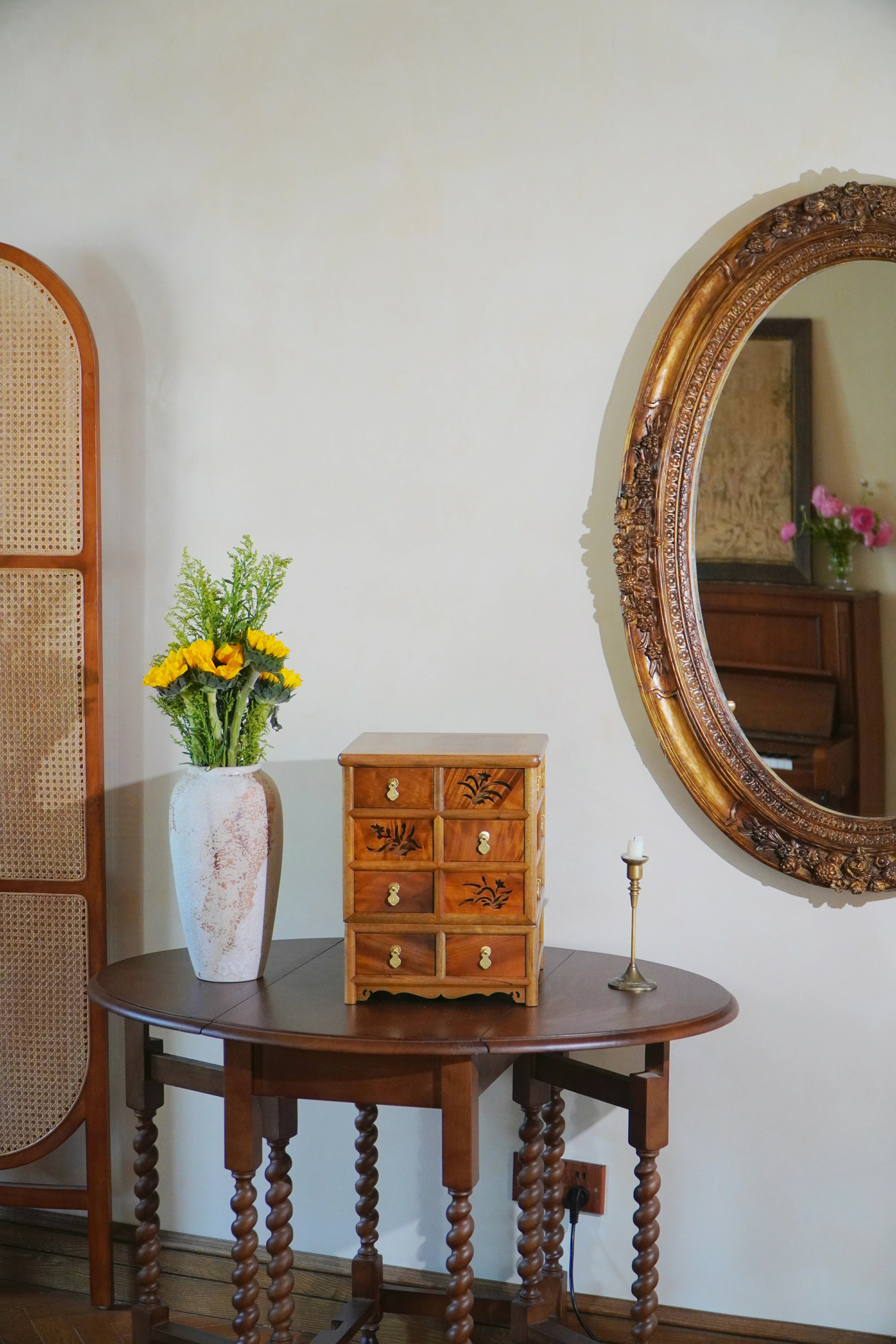 Small Space, Big Ideas: The Art and Functionality of the Chinese Rotating Storage Cabinet