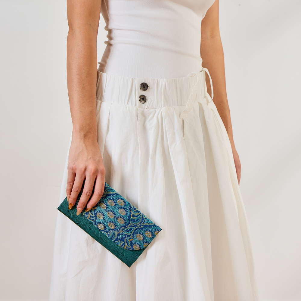 Chrysanthemum Elegance Silk Song Brocade Clutch