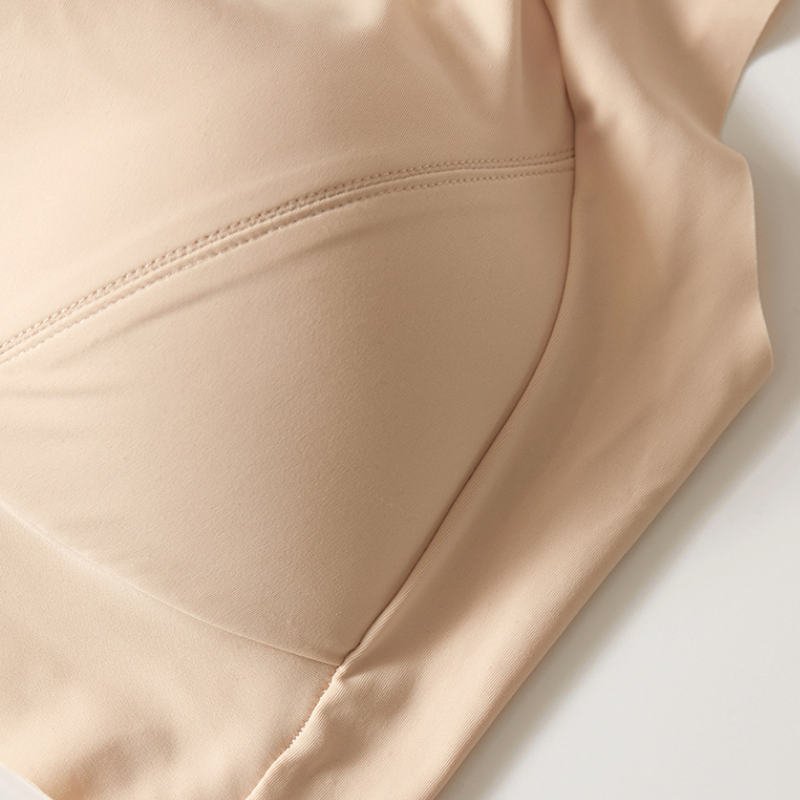 Silk Seamless Sports Bra