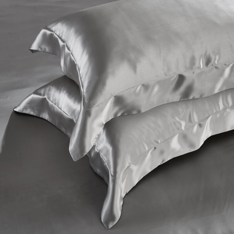 19 Momme 100% Mulberry Silk Silver Bedding Set