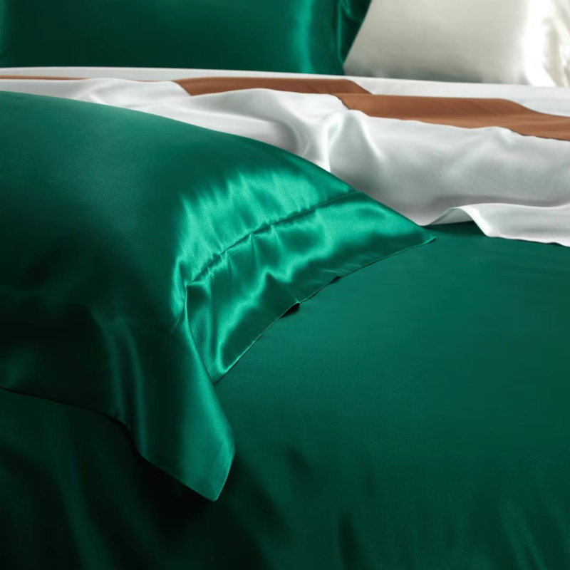 19 Momme 100% Mulberry Silk Emerald Bedding Set