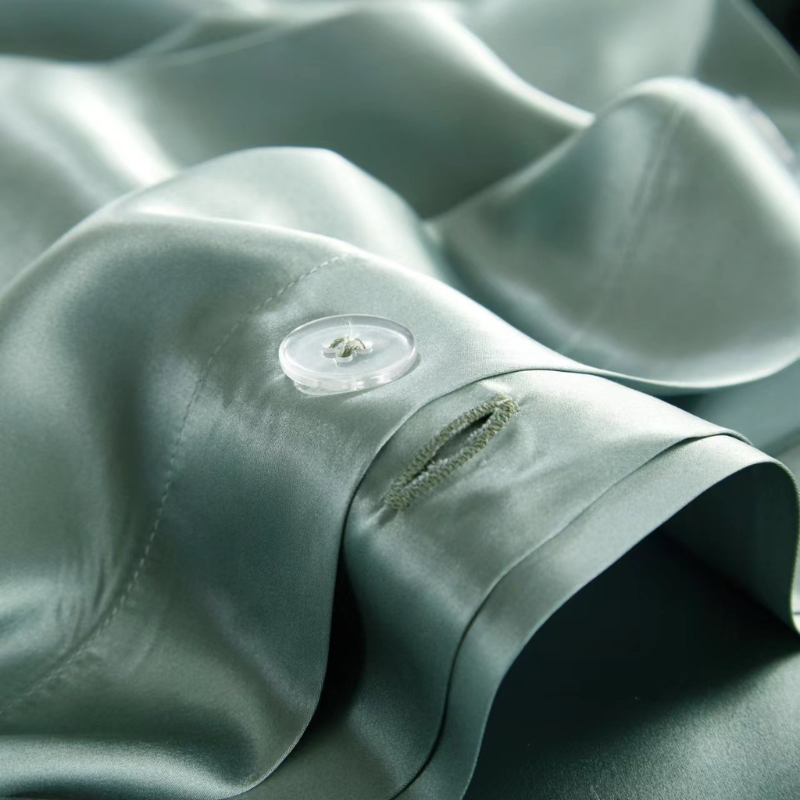 19 Momme 100% Mulberry Silk Sage Green Bedding Set