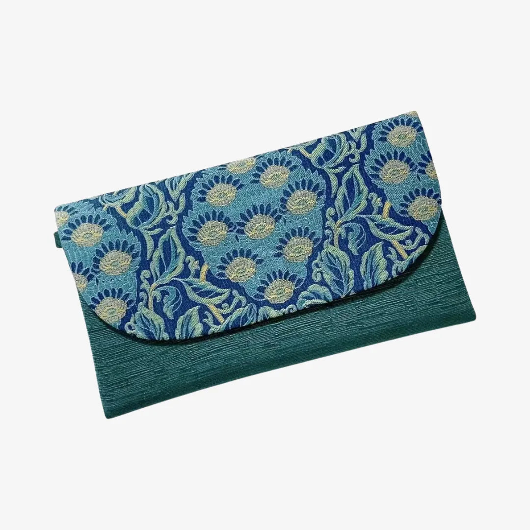 Chrysanthemum Elegance Silk Song Brocade Clutch