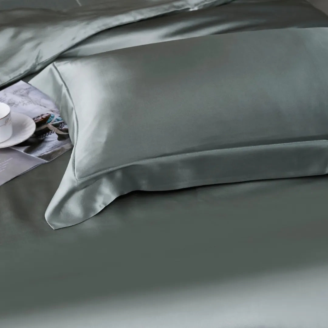 19 Momme 100% Mulberry Silk ‘Matcha Green’ Flat Sheet