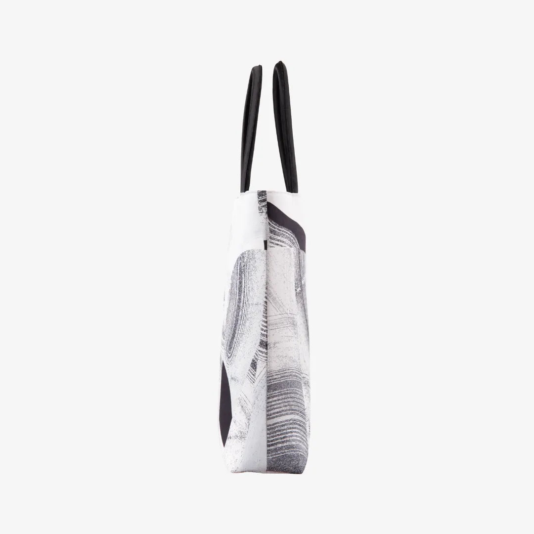 Dreaming of Winter in Jiangnan – College Avenue Bag