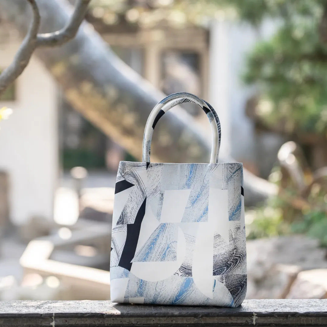 Dreaming of Winter in Jiangnan – College Avenue Bag