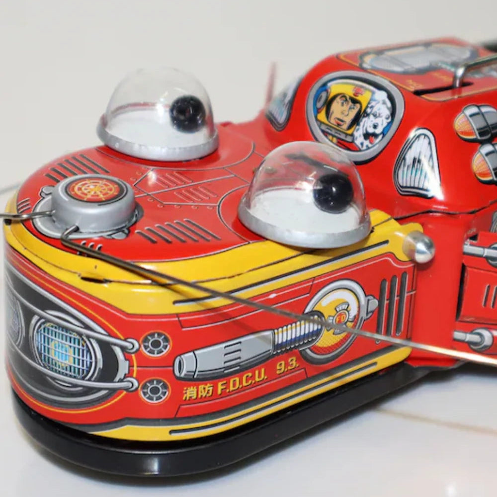 Retro Style Space Whale Red Tin Wind Up Toy Collectible Ideal Holiday Present