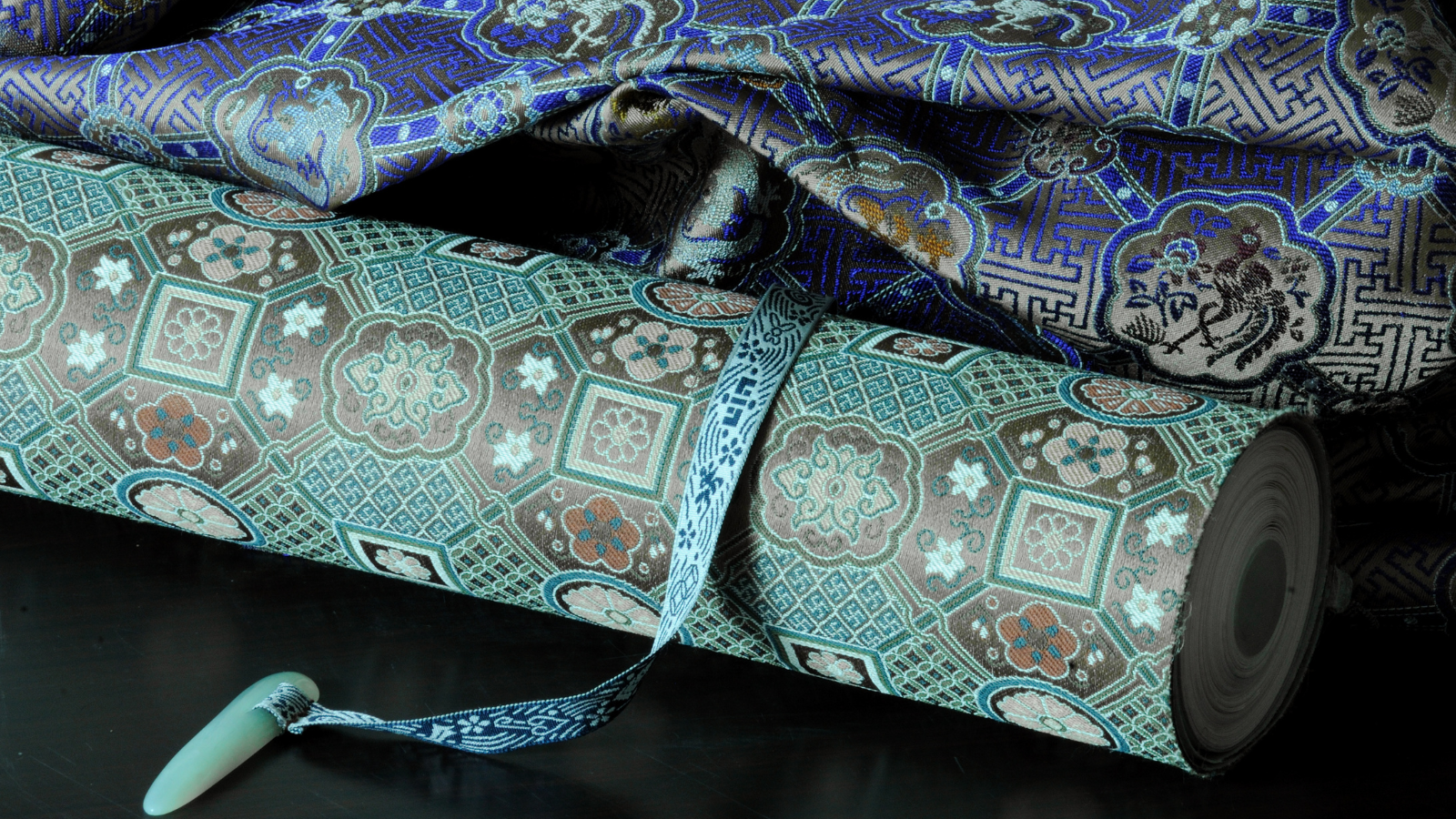 The Weaving Technique of Song Brocade