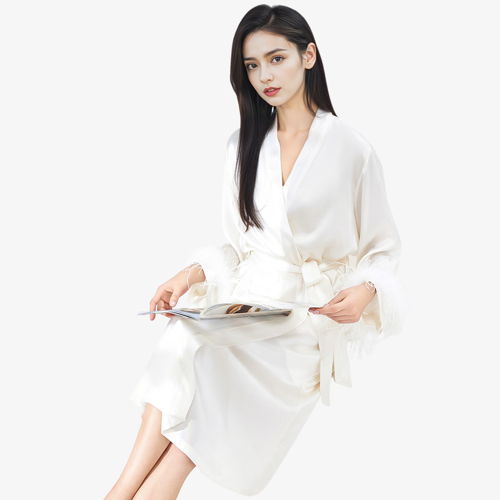 19 Momme 100% Mulberry Silk Feather Trim Robe