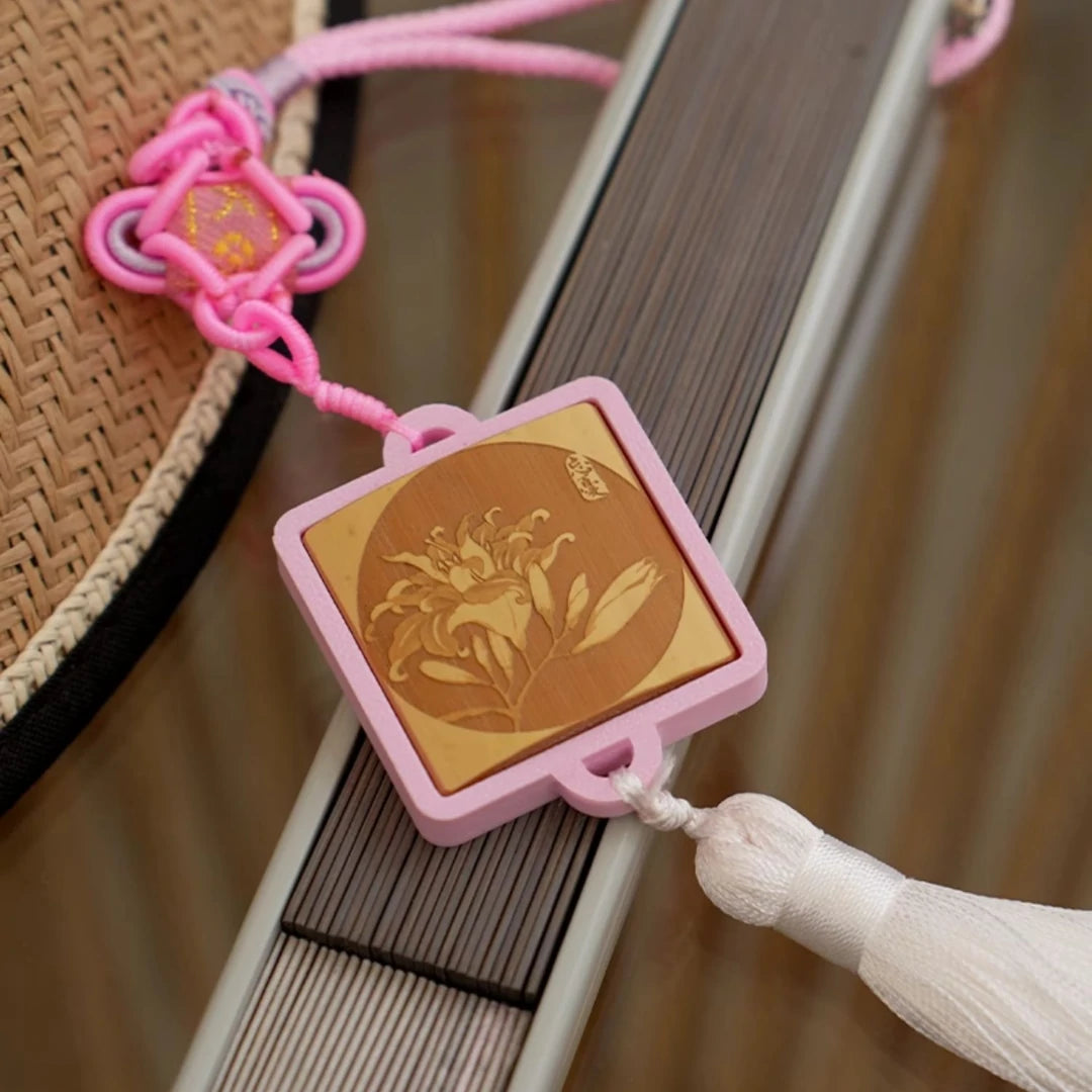 Azalea & Peony Qing Bamboo Phone Charm – Chinese Knot Edition