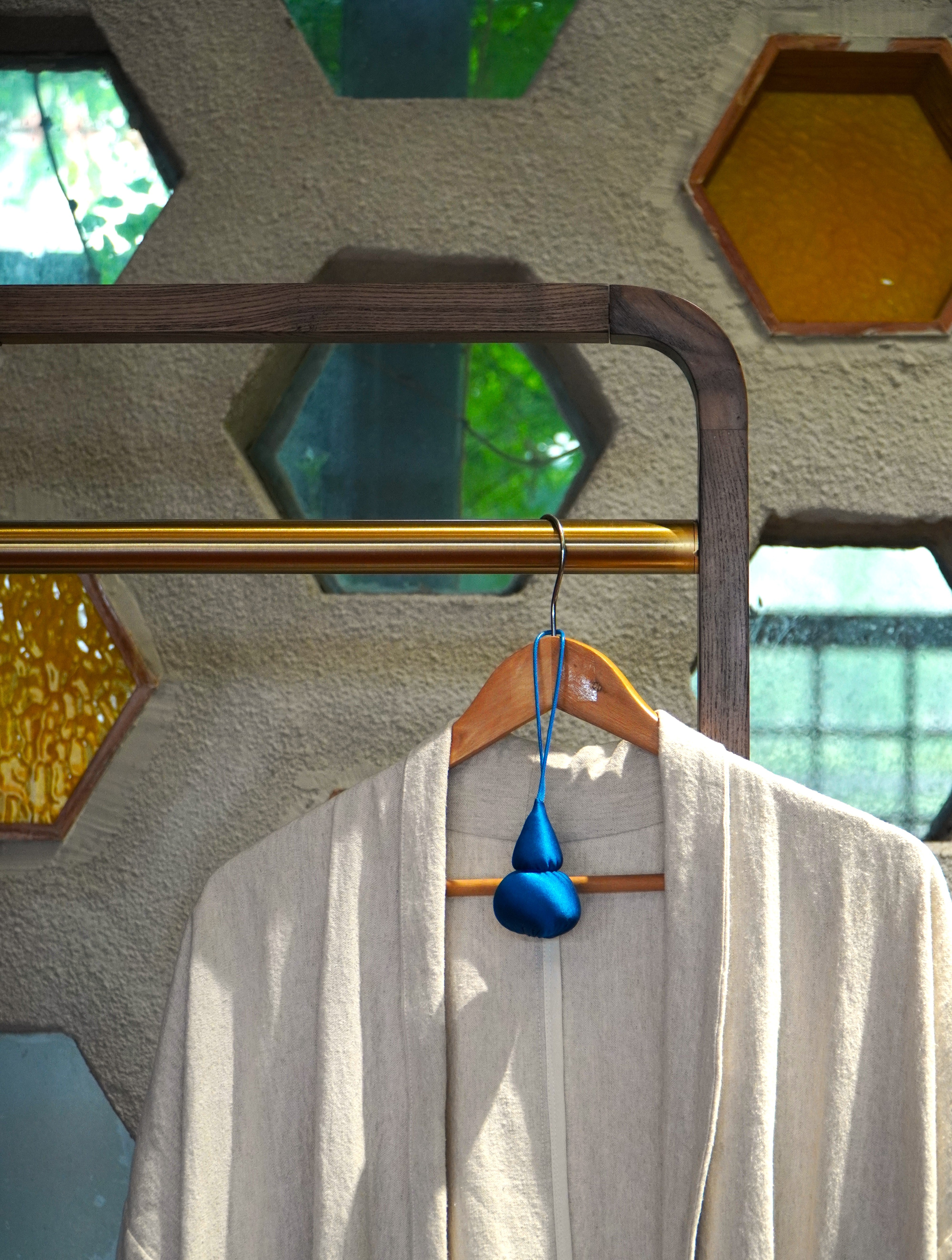Plain Silk Hulu Pendant