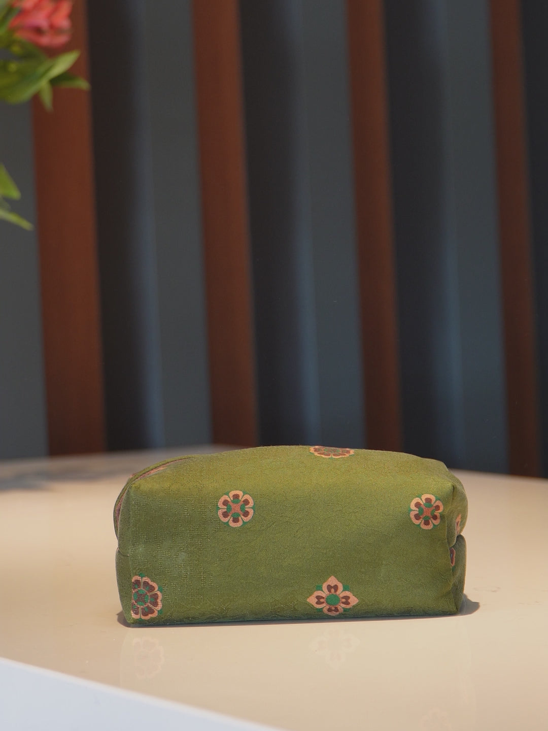 Chinese Gardern Style Plant Dyed Silk Tissue Box Cover